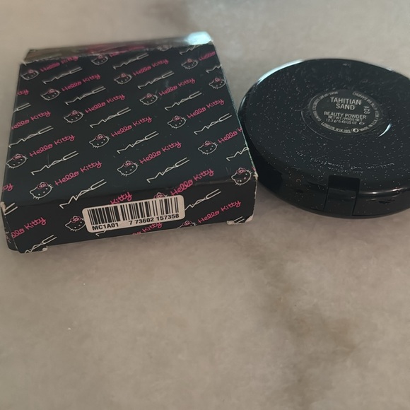 MAC Cosmetics Hello Kitty - Picture 5 of 5